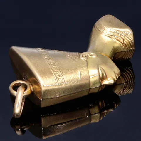 Glänzender Nofretete - Anhänger in 333er 8K Gelbgold
