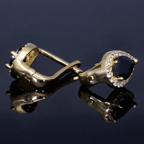Wunderschöne, glänzende Gold - Ohrringe (585er 14K) mit einem großen, dunkelroten Zirkonia, umgeben von vielen kleinen Zirkoniasteinen