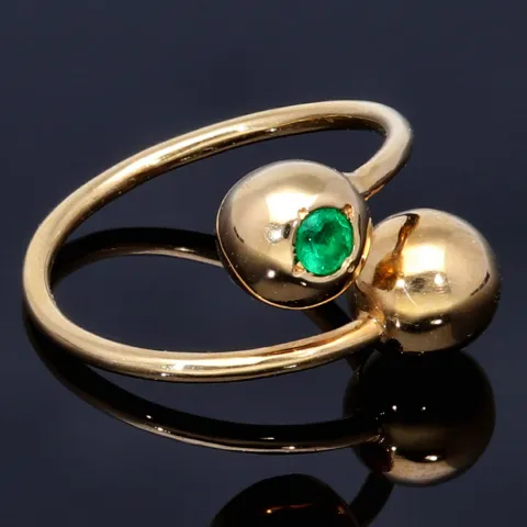 Außergewöhnlicher Designer Ring mit 2 runden, kolumbianischen Smaragden von insgesamt ca. 0,3ct. (RG ca. 53-55)