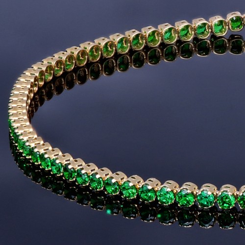 Glänzendes Tennisarmband mit leuchtenden, hellgrünen Zirkoniasteinen aus hochwertigem 585 14K Gold in (ca. 16 cm Länge)