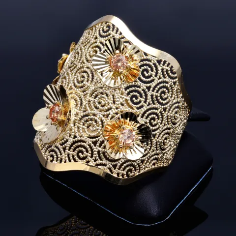 Filigraner Ring für Damen in 585 / 14K Gold mit glänzenden Blumen in Ringgröße ca. 57 - 58