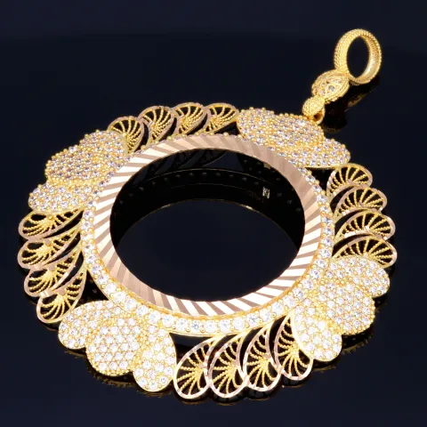 Imposanter und außergewöhnlicher Anhänger (Münzfassung) für Goldmünzen (Altin, Lira, Atatürk, Dukat) in 14k / 585 Gold mit filgranen Verzierungen, besetzt mit vielen kleinen Zirkoniasteinen