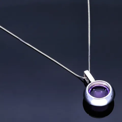 Bezauberndes Weißgold - Set bestehend aus einem in Weißgold 14K / 585 eingefassten Amethyst - Brillant - Anhänger und einer Weißgoldkette 8K / 333er Gold (ca. 45cm)