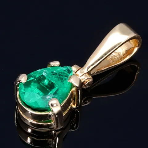 Smaragd - Anhänger - Tannengrüner Smaragdtropfen von hoher Qualität aus Kolumbien von ca. 0,78ct in 18K / 750 Gelbgold gefasst