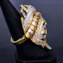 Prunkvoller Damenring mit sehr vielen eingefassten Zirkoniasteinen in hochwertigem 750er 18 Karat Gold in Größe 57-58 mit Eyecatcher-Effekt