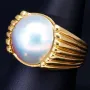 Faszinierender Gold - Ring für Damen bestückt mit einer großen Mabé-Zuchtperle in 18K / 750 Gelbgold - RG: ca. 55