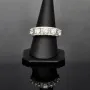 Ring aus 585 / 14K Weißgold für Damen mit vielen glitzernden Zirkonia besetzt (ca. 58 RG)