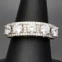 Ring aus 585 / 14K Weißgold für Damen mit vielen glitzernden Zirkonia besetzt (ca. 58 RG)
