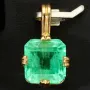 Außergewöhnlicher Smaragdanhänger aus 750 (18K) Gold mit einem hell grasgrünen, eindrucksvollen Smaragd (ca. 5,56 Karat)