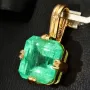 Außergewöhnlicher Smaragdanhänger aus 750 (18K) Gold mit einem hell grasgrünen, eindrucksvollen Smaragd (ca. 5,56 Karat)