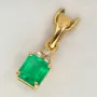 Kostbarer Smaragd-Anhänger in 18K 750 Gold bestückt mit einem edlen, kolumbianischen Smaragd (ca. 0,92 ct.) und 3 Diamanten (gesamt ca. 0,07 ct.)