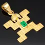 Außergewöhnlicher kolumbianischer Precolombino Gold-Anhänger mit präkolumbianischen Motiv Hombre Jaguar aus der Quimbaya Kultur gefertigt mit hochwertigem 750 18K Gold, veredelt mit einem exquisiten Smaragd (ca. 0,26 ct.)