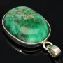 Handgearbeiteter Anhänger mit einem natürlichen, polierten Smaragdgestein (ca. 50,5 ct.) eingefasst in edlem 925 Silber