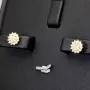 Feine Ohrstecker mit funkelnden Zirkonia (Diamant-Imitation-Steine, Brillantschliff) auf edlem 925er Silber, vergoldet