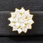 Feine Ohrstecker mit funkelnden Zirkonia (Diamant-Imitation-Steine, Brillantschliff) auf edlem 925er Silber, vergoldet
