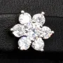 Elegante Blumen-Ohrstecker aus 925er Sterlingsilber mit Zirkoniasteinen stilvoll in Krappen gefasst