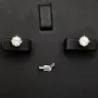 Edle Ohrstecker aus vergoldetem 925er Sterlingsilber mit funkelndem Zirkonia im Brillantschliff (Diamantoptik)