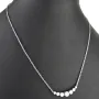 Exquisites Collier aus Sterling Silber 925, rhodiniert und poliert, mit eingearbeitetem Zierelement, bestückt mit größeren, eingefassten Zirkonia (Diamantimitat, Brillantschliff) ca. 44-49 cm Länge verstellbar