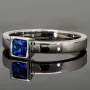 Stilvoller Ring mit saphirblauen prinzessgeschliffenem Stein in Zargenfassung aus Sterling Silber 925 - RG ca. 60