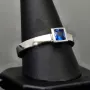 Stilvoller Ring mit saphirblauen prinzessgeschliffenem Stein in Zargenfassung aus Sterling Silber 925 - RG ca. 60