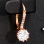 Glänzende Ohrringe aus 925er Silber Rosévergoldet mit funkelnden Zirkonia (Diamant-Imitation-Steine, Brillantschliff)