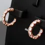 Edle Creolen / Ohrringe besetzt mit Zirkonia im Brillantschliff – 925er Silber, rosévergoldet