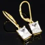 Zeitlose Ohrringe mit Zirkonia (Diamantimitation) treffen auf vergoldetes Sterling Silber (925) mit Klappbrisurverschluss