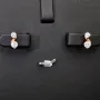 Ohrstecker mit stylischem Design aus rosévergoldetem 925er Sterlingsilber mit strahlendem Zirkonia (Diamantimitat, Brillantschliff)