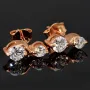 Ohrstecker mit stylischem Design aus rosévergoldetem 925er Sterlingsilber mit strahlendem Zirkonia (Diamantimitat, Brillantschliff)