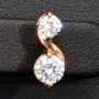 Ohrstecker mit stylischem Design aus rosévergoldetem 925er Sterlingsilber mit strahlendem Zirkonia (Diamantimitat, Brillantschliff)