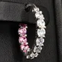Trendige Creolen / Ohrringe aus 925er Silber, rhodiniert und hochglanzpoliert, veredelt mit weißen und rosa Zirkonia-Steinen im Brillantschliff (Diamantimitationen)