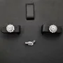 Fein gearbeitete Blumen-Ohrstecker aus 925er Silber mit funkelnden Zirkonia – filigran gearbeitet und stilvoll in Krappen gefasst
