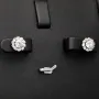 Fein gearbeitete Blumen-Ohrstecker aus 925er Silber mit funkelnden Zirkonia – filigran gearbeitet und stilvoll in Krappen gefasst