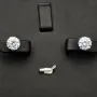 Glänzende Ohrstecker aus rhodiniertem 925er Sterling Silber, besetzt mit funkelnden Zirkonia (Diamantimitation) im Brillantschliff