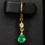 Exquisite Ohrhänger / Ohrringe mit 2 Smaragdtropfen (ca. 0,94 ct.) mit eingefassten Diamanten ( ca. 0,06 ct.) und Klappbrisuren in 18K / 750 Gold gefasst - in Handarbeit hergestellt