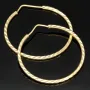 Edle Creolen / Ohrringe mit diagonal, gestepptem Muster aus hochwertigem Gold (585er 14K Gelbgold)