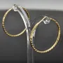 Edle Creolen / Ohrringe mit diagonal, gestepptem Muster aus hochwertigem Gold (585er 14K Gelbgold)