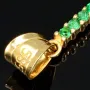 Massiver Kreuz-Anhänger aus edlem 14k / 585 Gold (Gelbgold) besetzt mit grünen, leuchtenden Zirkoniasteinen in Krappenfassungen