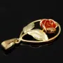 Fein detaillierter Anhänger in Form einer Rose mit filigranen Details, hochwertig gearbeitet aus 333er 8K Bicolor Gold