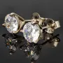Zeitlos schöne Ohrstecker aus rhodiniertem 925er Sterling Silber, die mit brillant geschliffenen Zirkonia (Diamantimitation)