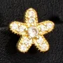 Edle Blumen-Ohrstecker in Blütenform (585er 14K) mit feinem, leuchtendem Zirkoniabesatz