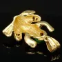 Stylischer Frosch-Anhänger aus funkelndem 9K 375 Gelbgold mit Zirkoniasteinen besetzt