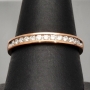 Exquisiter Ring für Damen mit 13 leuchtenden, eingefassten Brillanten (ca. 0,25 ct gesamt) aus massivem Gold (375 / 9K Roségold) - ca. Ringgröße 60