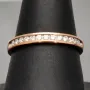Exquisiter Ring für Damen mit 13 leuchtenden, eingefassten Brillanten (ca. 0,25 ct gesamt) aus massivem Gold (375 / 9K Roségold) - ca. Ringgröße 60