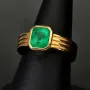Außergewöhnlicher Ring aus hochwertigem Gelbgold (750, 18K Gold) mit einem beeindruckenden, leuchtenden, kolumbianischen Smaragd (ca. 1,83 ct.) - RG ca. 57