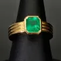 Außergewöhnlicher Ring aus hochwertigem Gelbgold (750, 18K Gold) mit einem beeindruckenden, leuchtenden, kolumbianischen Smaragd (ca. 1,83 ct.) - RG ca. 57
