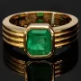 Außergewöhnlicher Ring aus hochwertigem Gelbgold (750, 18K Gold) mit einem beeindruckenden, leuchtenden, kolumbianischen Smaragd (ca. 1,83 ct.) - RG ca. 57