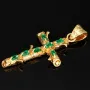Aufwendig in Handarbeit hergestellter Anhänger - Kreuz in rustikalem Ast-Design mit 7 funkelnden, leuchtenden, Smaragden (ca. 0,9 ct. gesamt) in stilvollen Krappenfassungen (750er 18K Gold)