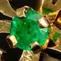 Hochwertige Kleeblatt-Ohrstecker mit leuchtenden, kolumbianischen Smaragden in 18K / 750 Gold gefasst - Handarbeit