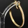 Hochwertig gearbeitete Gold-Creolen mit funkelnden Zirkonia aus edlem 585 14K Gelbgold